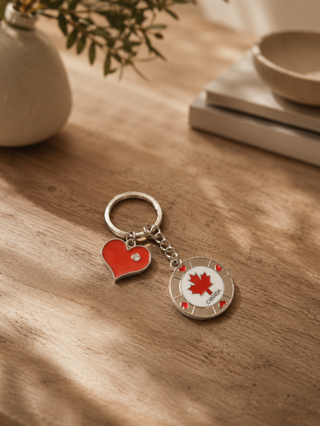 Canada Maple Leaf & Heart Souvenir Keychain | Boutique LH Montréal