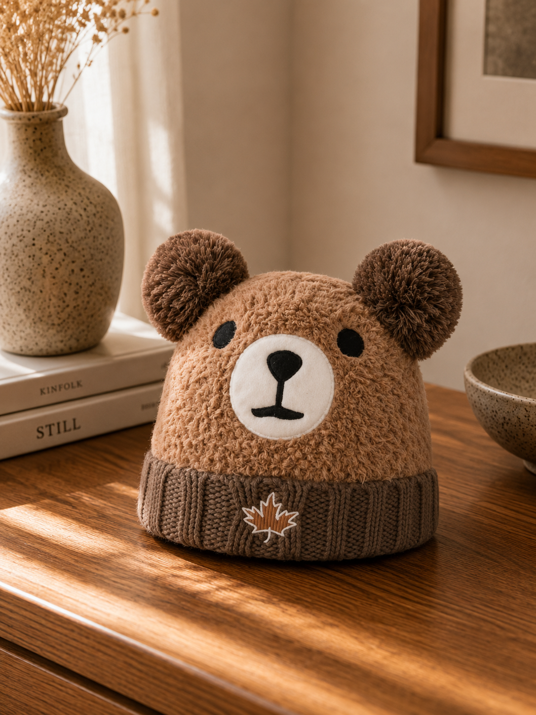 Canada Bear Beanie – Knit Winter Hat Souvenir | Boutique LH Montréal