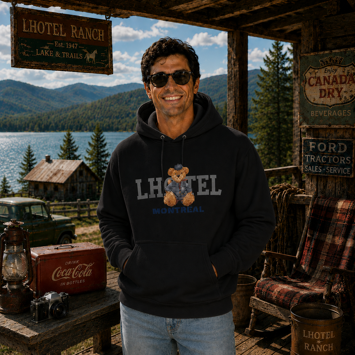 KELLY Unisex Hoodie | Boutique LH Montréal