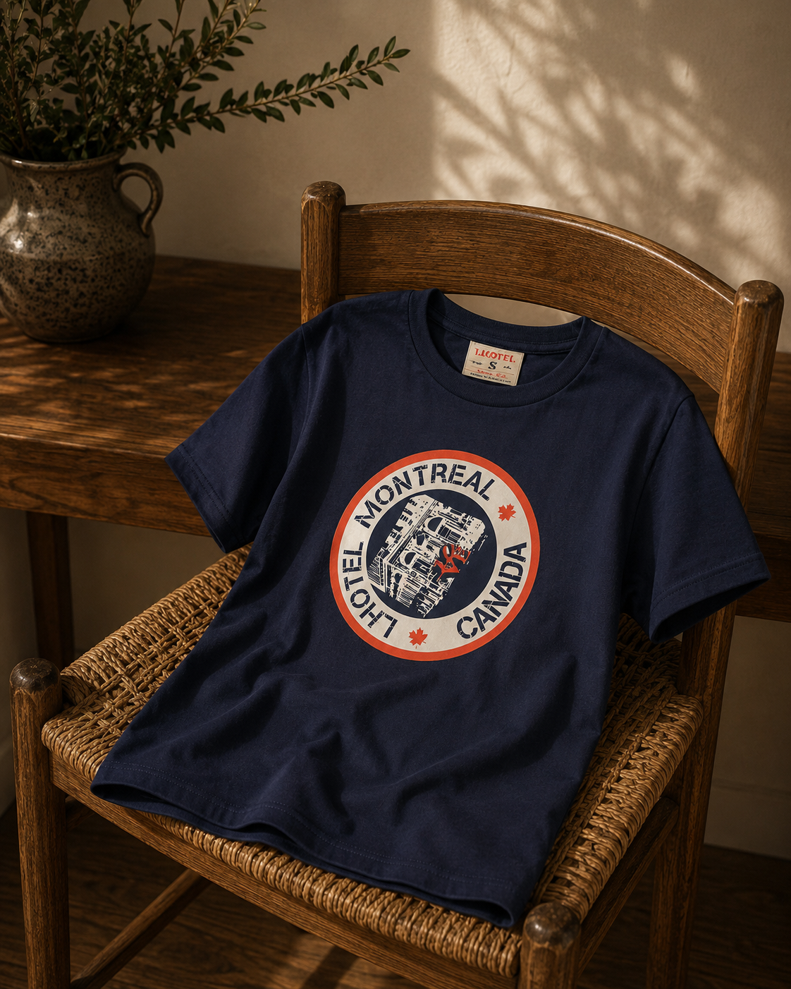 Hotel Montréal Heritage Badge T-Shirt| Boutique LH Montréal