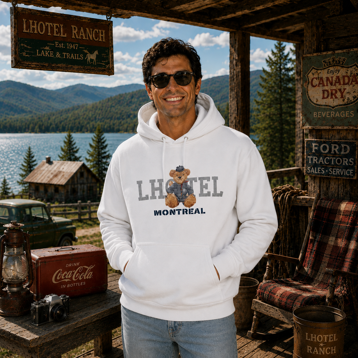 KELLY Unisex Hoodie | Boutique LH Montréal
